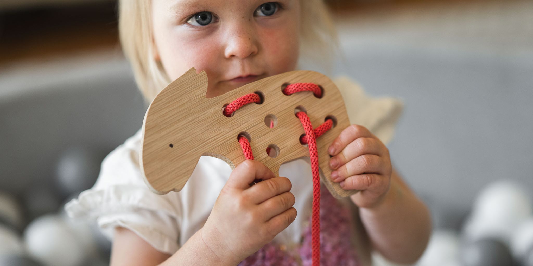 Dřevěná motorická hračka pro rozvoj dětské zručnosti