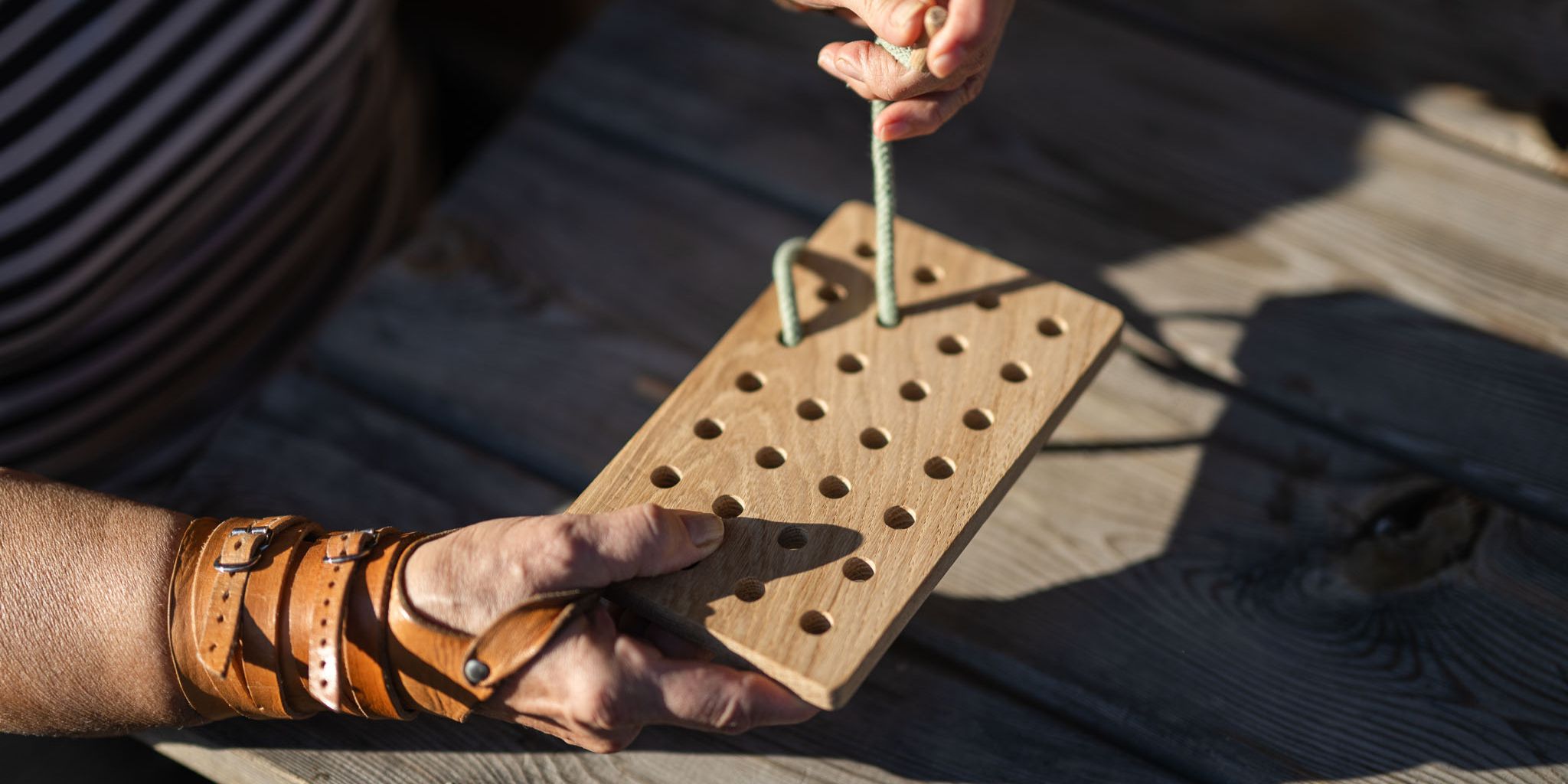 Dřevěná motorická hračka pro rozvoj zručnosti